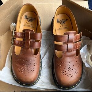 Vintage Dr. Martens Mary Jane baby doll leather shoes